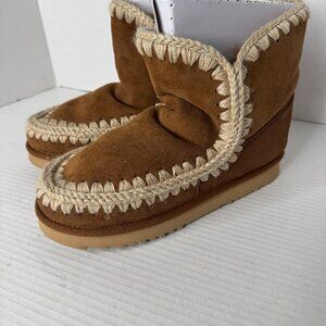 MOU Eskimo Boots